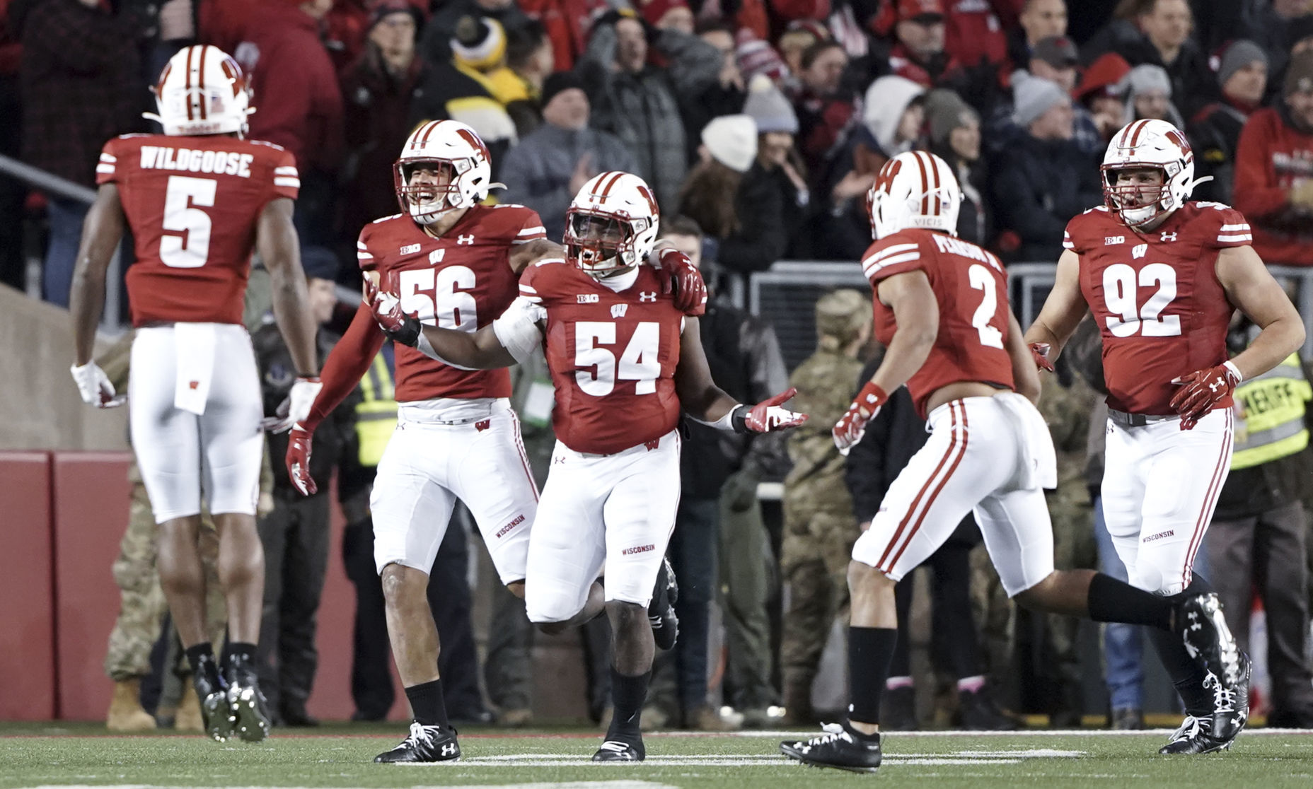 Badgers 24, Hawkeyes 22